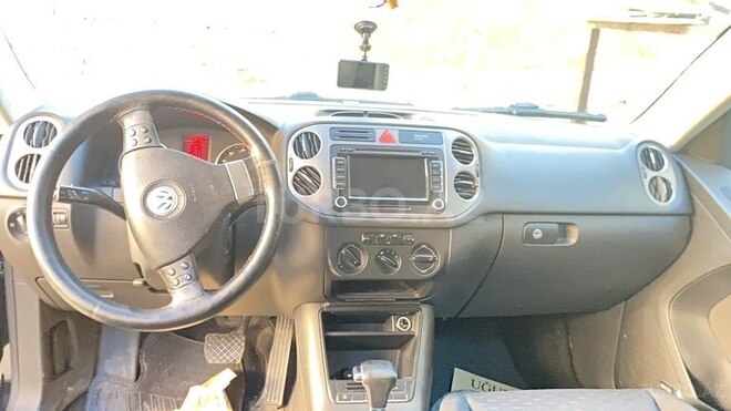 Volkswagen Tiguan 2009, 209,200 km - 2.0 l - Gəncə
