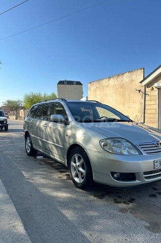Toyota Corolla 2006, 356,500 km - 1.4 l - Sabirabad
