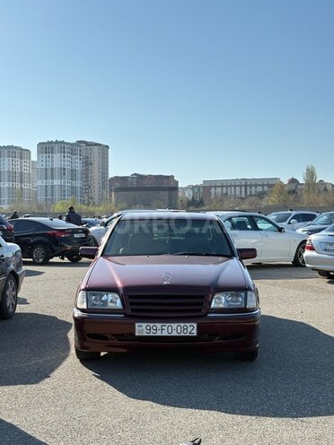Mercedes C 240 1998, 306,000 km - 2.4 l - Zaqatala