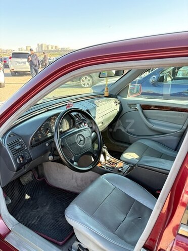 Mercedes C 240 1998, 306,000 km - 2.4 l - Zaqatala