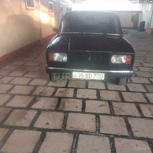 LADA (VAZ) 2107 2000, 95,000 km - 1.6 l - Salyan