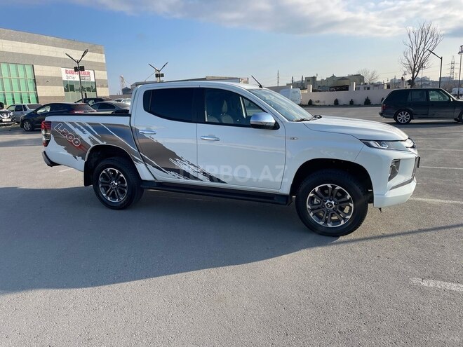 Mitsubishi L200 2023, 31,900 km - 2.4 l - Bakı