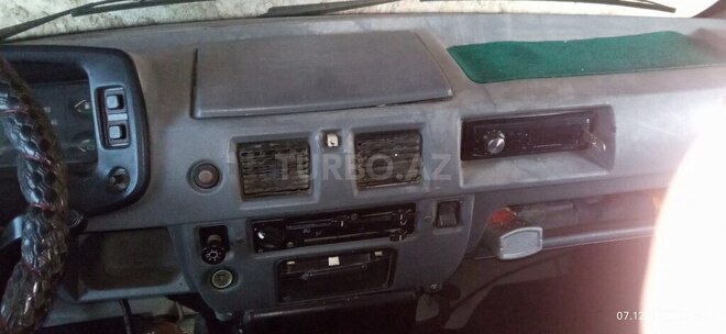 GAZ 33021 2002, 158,000 km - 3.2 l - Qusar
