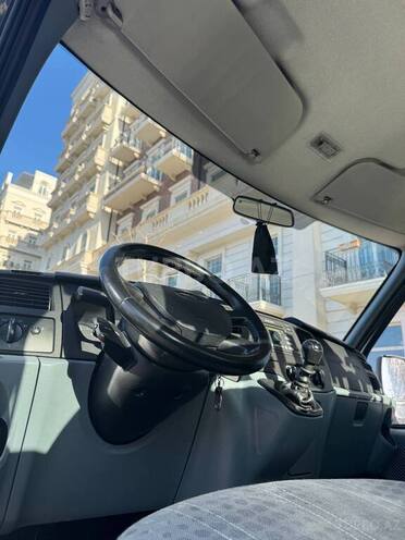 Ford Transit-7