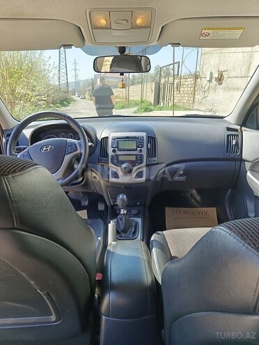Hyundai i30 2011, 250,000 km - 1.6 л - Bakı