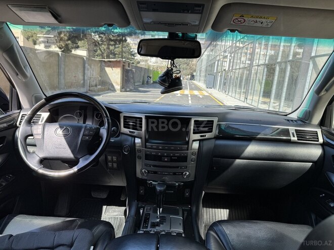 Lexus LX 570 2014, 251,000 km - 5.7 l - Bakı