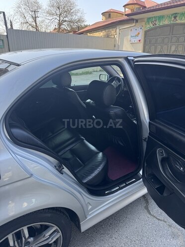 BMW 525 2002, 220,000 km - 2.5 l - Bakı