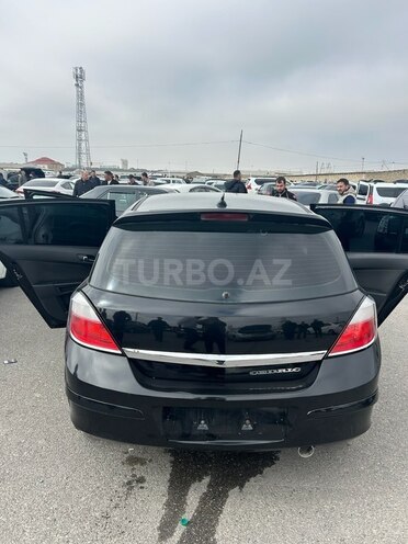 Opel Astra 2006, 130,000 km - 1.6 l - Bakı