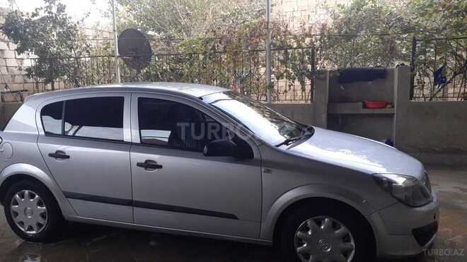 Opel Astra 2004, 234,000 km - 1.4 l - Bakı