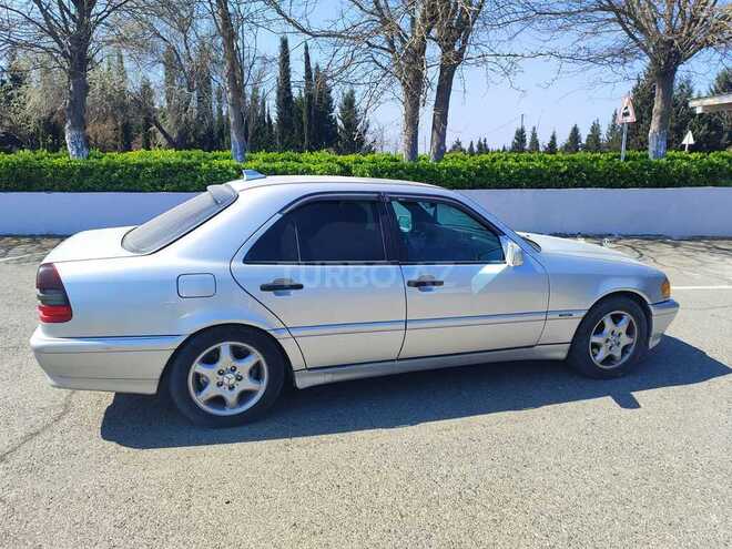 Mercedes C 240 2000, 220,000 km - 2.4 л - Bakı