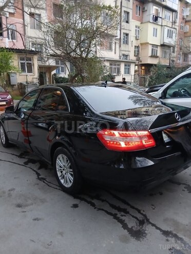 Mercedes E 220 d 2009, 206,000 km - 2.2 l - Bakı