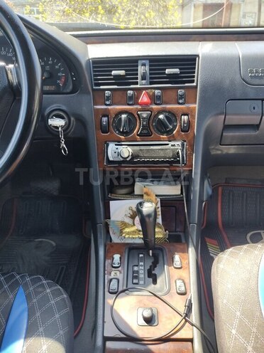 Mercedes C 200 1995, 310,000 km - 2.0 л - Hacıqabul