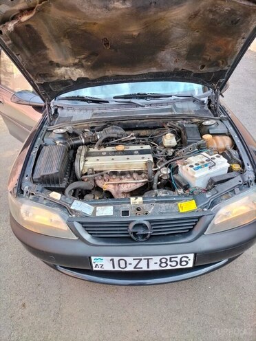 Opel Vectra 1996, 510,000 km - 2.0 l - Qazax