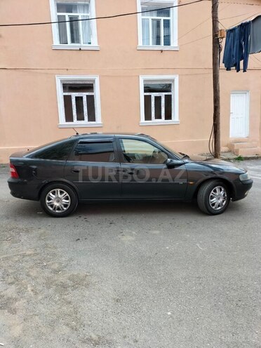 Opel Vectra 1996, 510,000 km - 2.0 l - Qazax