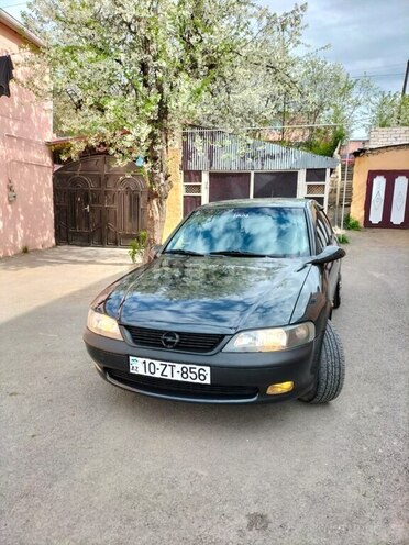 Opel Vectra 1996, 510,000 km - 2.0 l - Qazax