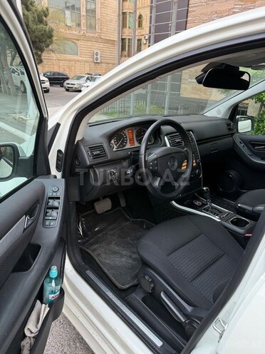 Mercedes B 180 2010, 105,000 km - 1.7 l - Bakı