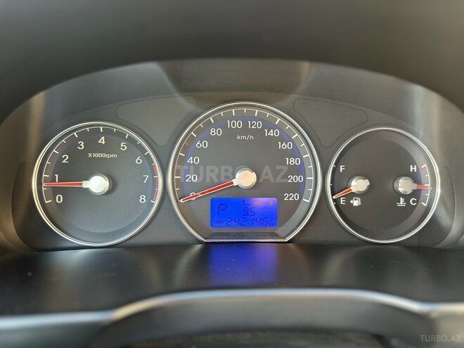 Hyundai Santa Fe 2010, 233,800 km - 2.4 l - Bakı