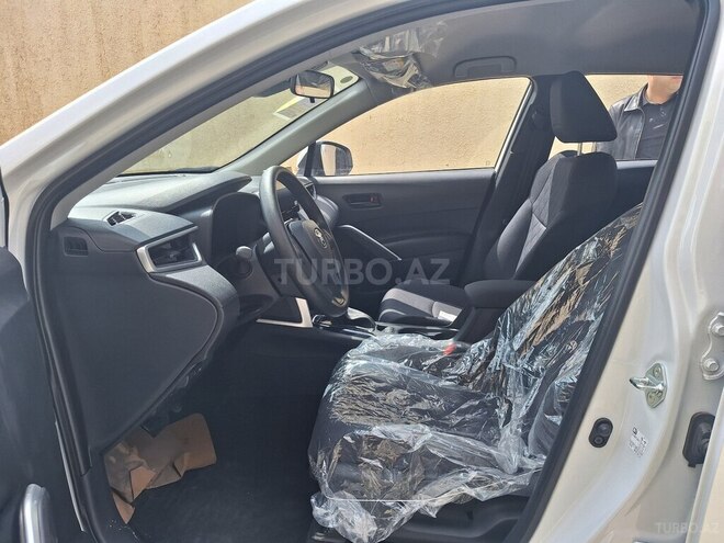 Toyota Corolla Cross 2025, 0 km - 2.0 л - Bakı