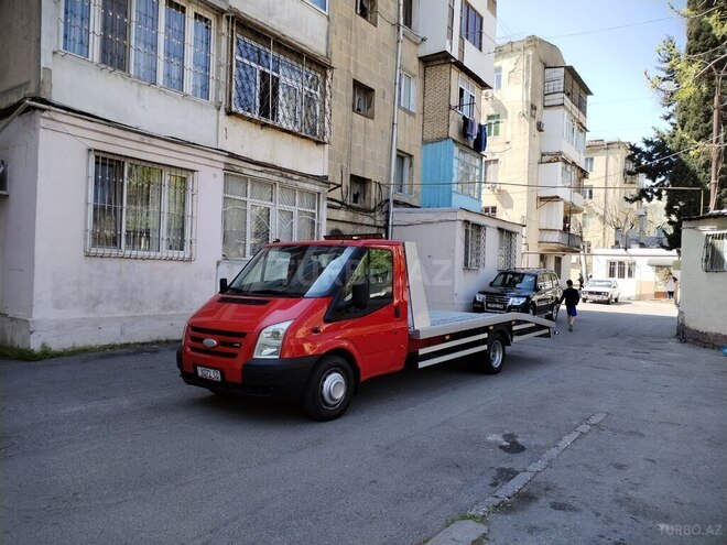 Ford Transit-7