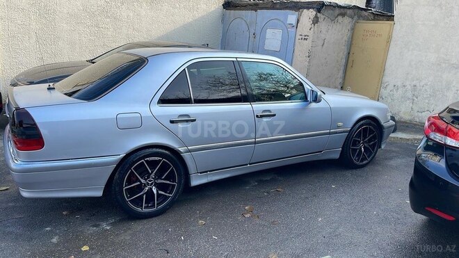 Mercedes C 220 1995, 560,000 km - 2.2 l - Bakı