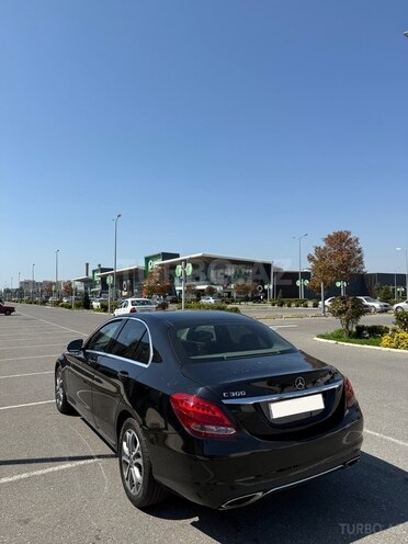 Mercedes C 300 4MATIC 2015, 182,958 km - 2.0 л - Bakı