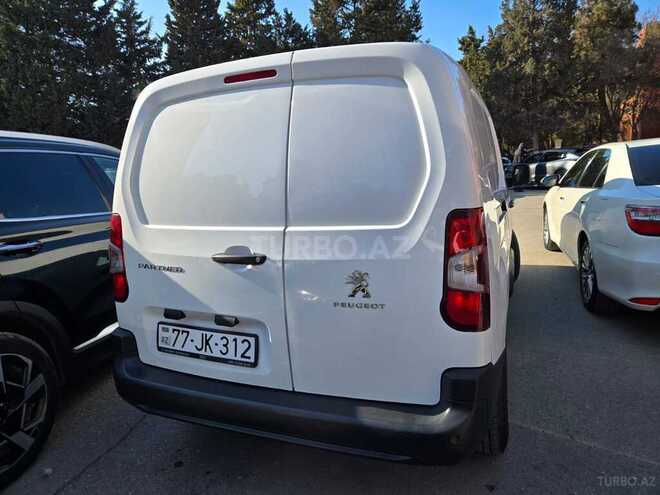 Peugeot Partner 2023, 18,000 km - 1.6 l - Bakı