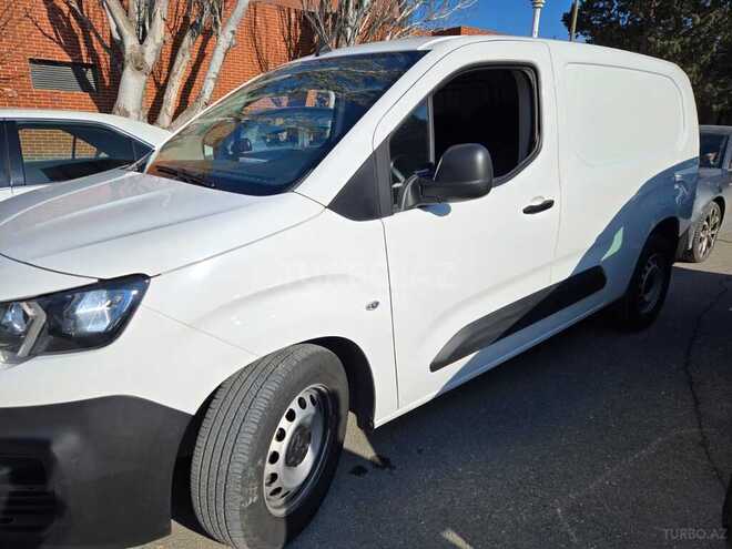 Peugeot Partner 2023, 18,000 km - 1.6 l - Bakı