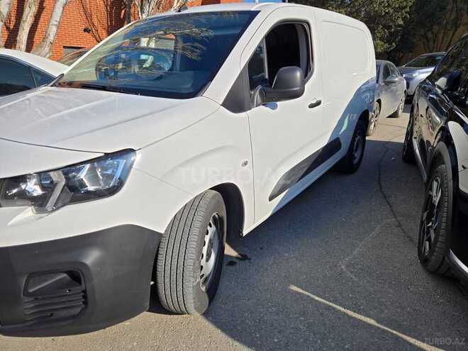 Peugeot Partner 2023, 18,000 km - 1.6 l - Bakı
