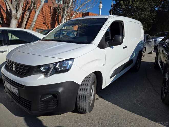 Peugeot Partner 2023, 18,000 km - 1.6 l - Bakı