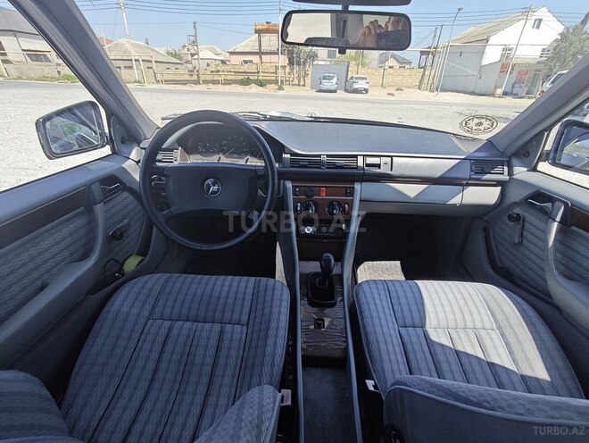 Mercedes E 200 d 1989, 370,000 km - 2.0 l - Bakı