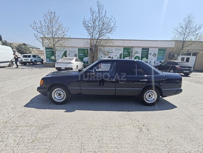Mercedes E 200 d 1989, 370,000 km - 2.0 l - Bakı