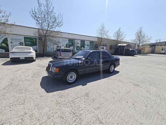 Mercedes E 200 d 1989, 370,000 km - 2.0 l - Bakı