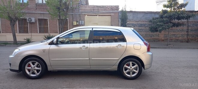 Toyota Corolla 2005, 223,690 km - 1.4 l - Gəncə