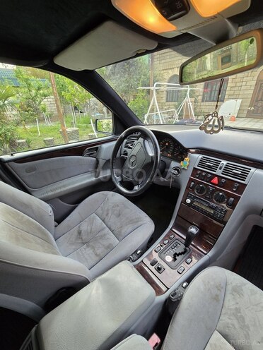 Mercedes E 230 1997, 150,000 km - 2.3 l - Mingəçevir