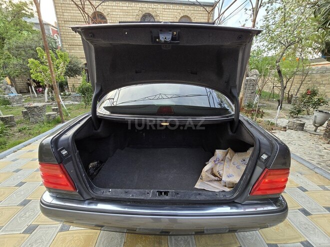 Mercedes E 230 1997, 150,000 km - 2.3 l - Mingəçevir