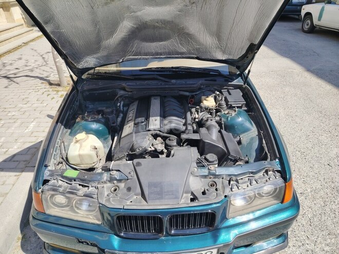 BMW 325 1996, 197,937 km - 2.5 l - Bakı