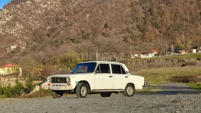 LADA (VAZ) 21011 1974, 95,000 km - 1.5 л - Qax