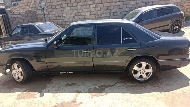 Mercedes E 200 1989, 340,750 km - 2.0 l - Bakı