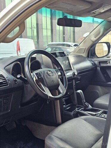 Toyota Land Cruiser Prado 2009, 275,000 km - 2.7 l - Gəncə