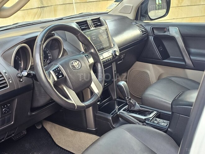 Toyota Land Cruiser Prado 2009, 275,000 km - 2.7 l - Gəncə