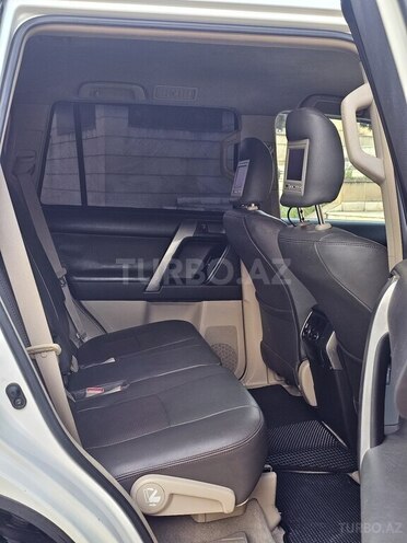 Toyota Land Cruiser Prado 2009, 275,000 km - 2.7 l - Gəncə