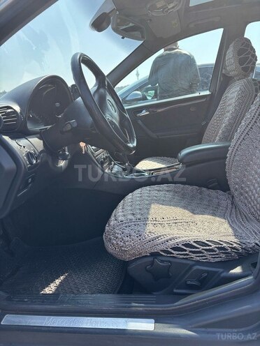 Mercedes C 200 d 2003, 285,000 km - 2.2 l - Bakı