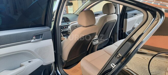 Hyundai Elantra 2018, 126,000 km - 2.0 л - Bakı
