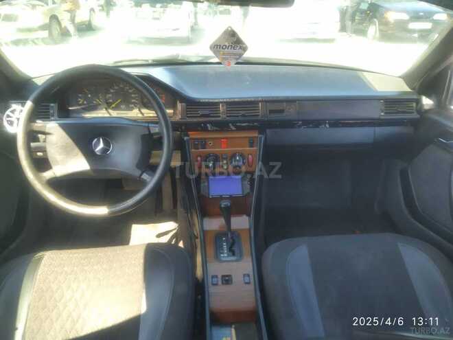 Mercedes E 200 1990, 300,000 km - 2.0 l - Bakı