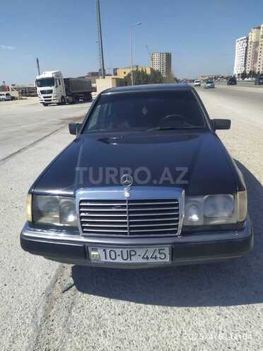 Mercedes E 200 1990, 300,000 km - 2.0 l - Bakı