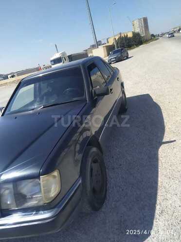 Mercedes E 200 1990, 300,000 km - 2.0 l - Bakı
