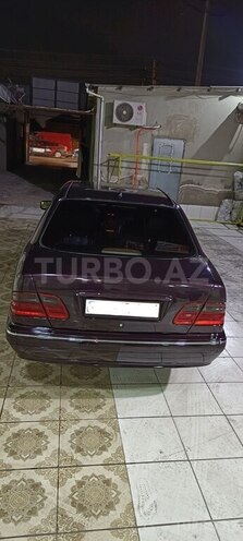 Mercedes E 270 2001, 523,719 km - 2.7 l - Bakı