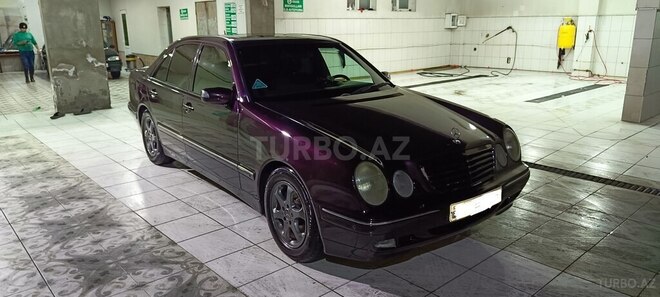 Mercedes E 270 2001, 523,719 km - 2.7 l - Bakı