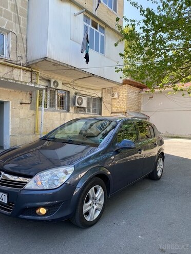 Opel Astra 2010, 261,000 km - 1.4 l - Göyçay