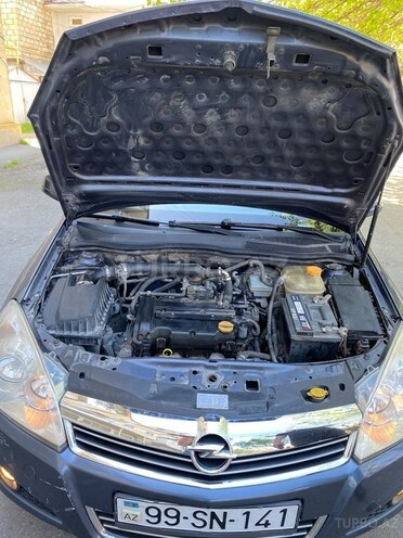 Opel Astra 2010, 261,000 km - 1.4 l - Göyçay